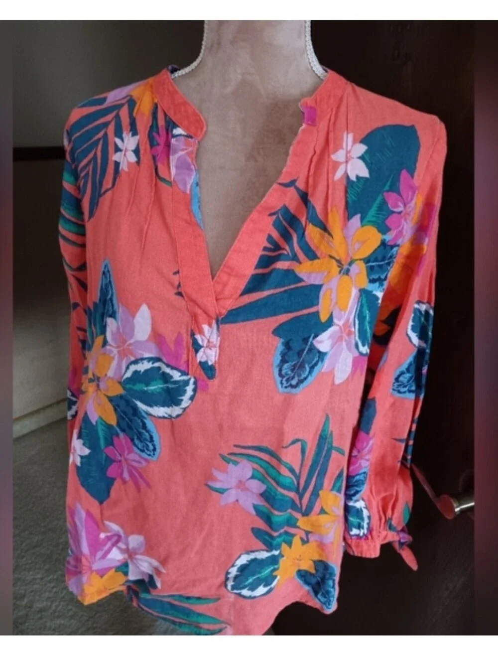 Old Navy ~ Coral Tropical Floral Linen Blend Tie Sleeve Blouse - Picture 7 of 10
